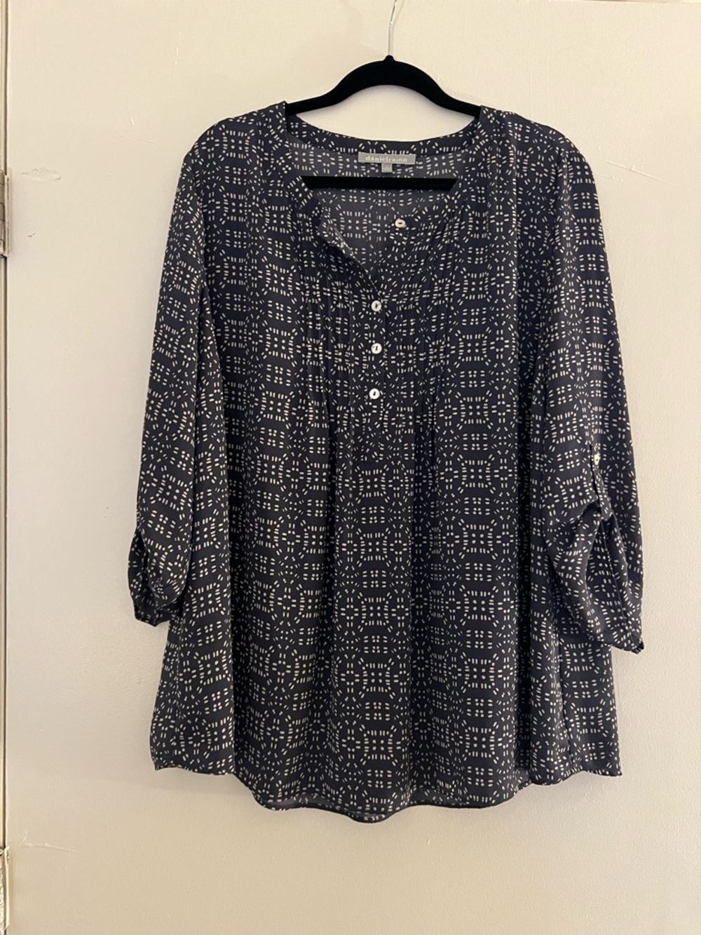 Daniel Rainn 2X Black Patterned Boho Blouse Roll Tab Sleeve Top